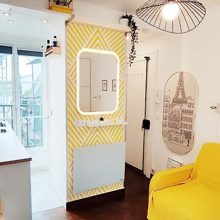 Charming Studio With Balcony Next To St Martin Canal Daire
